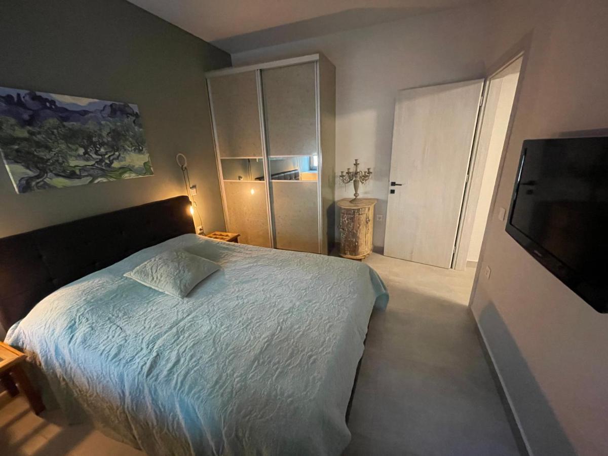 Ponte Vecchio Apartment Chalkís Dış mekan fotoğraf